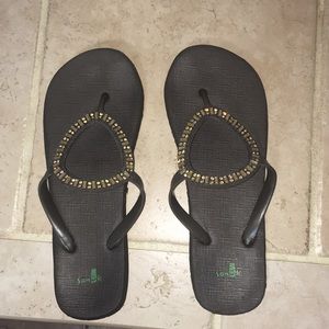 Sanuk Flip Flops